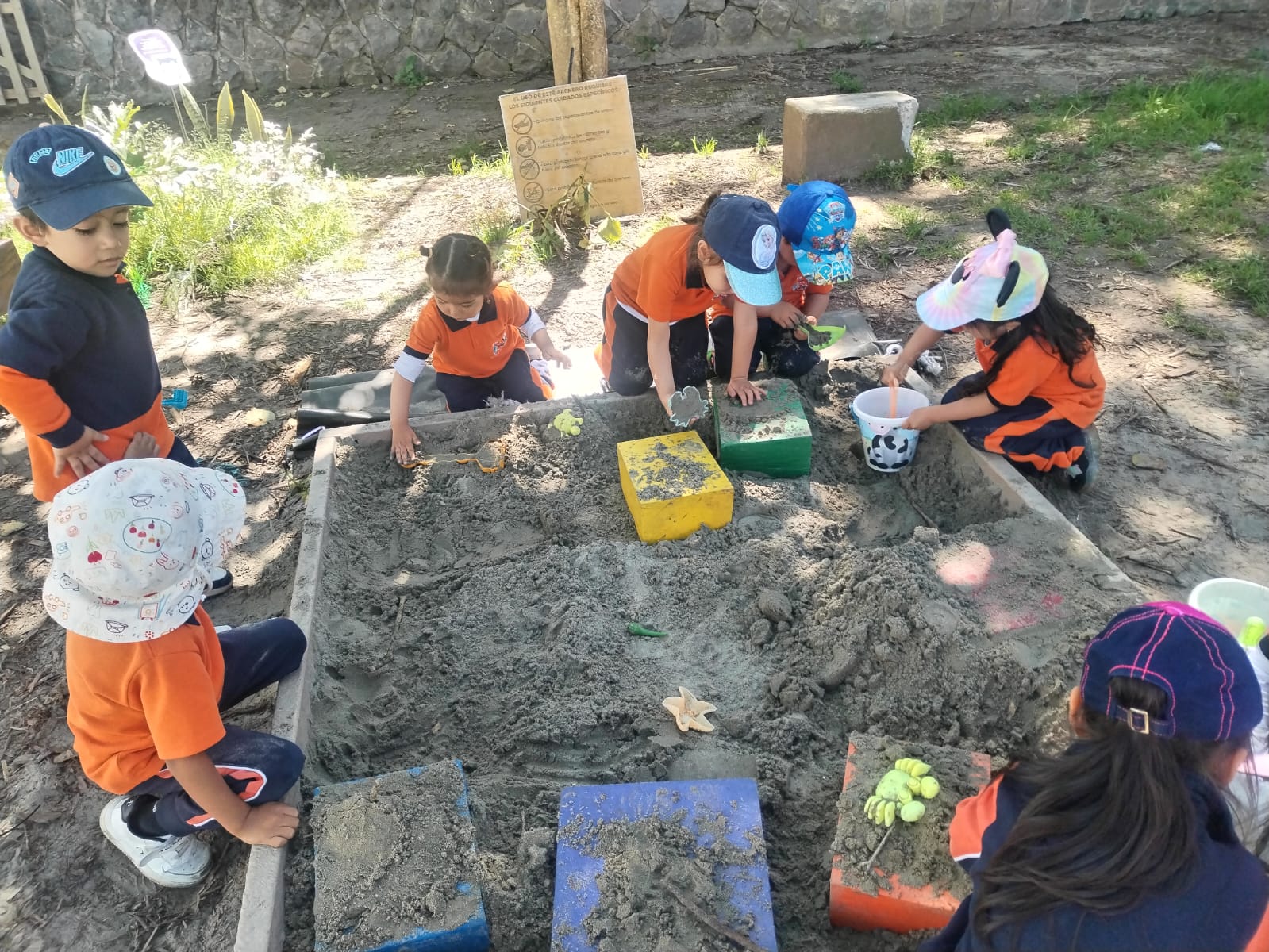 Niños compartiendo